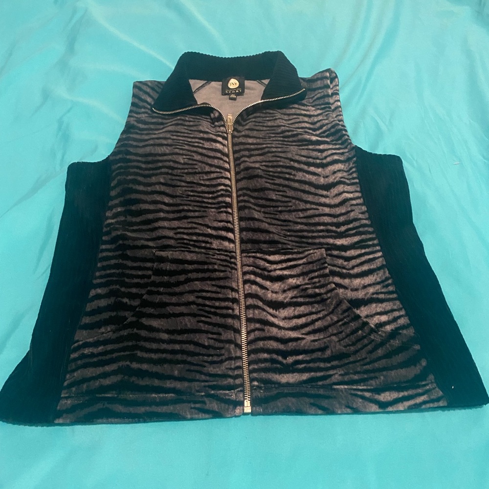 Jones New York sports fur